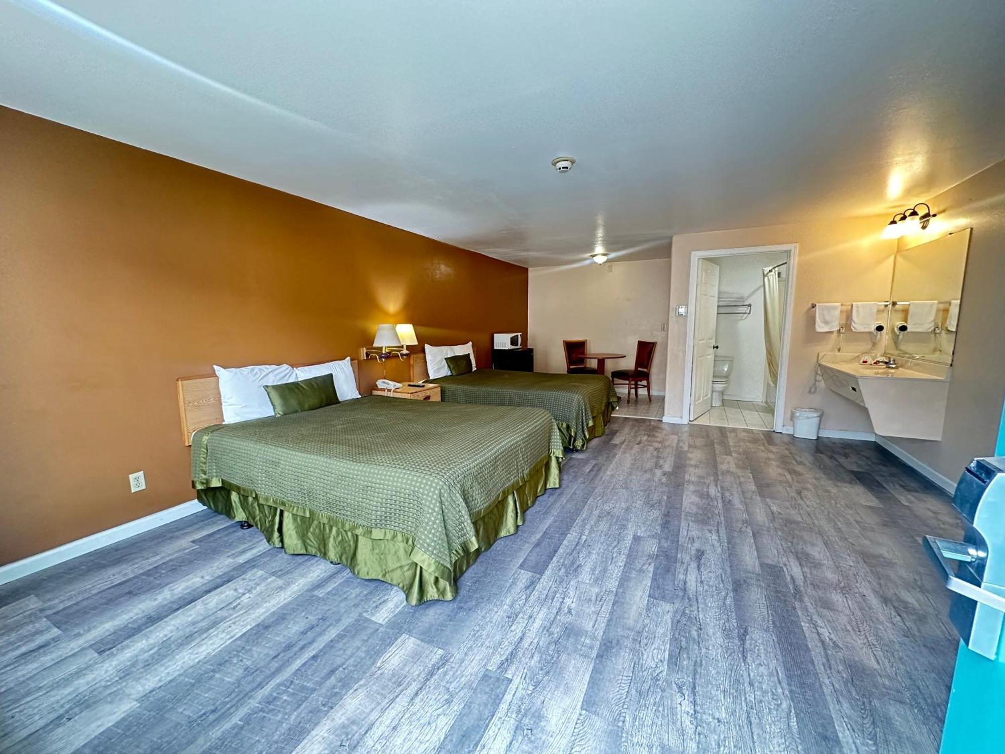 Royal Inn Уотсонвилл Экстерьер фото